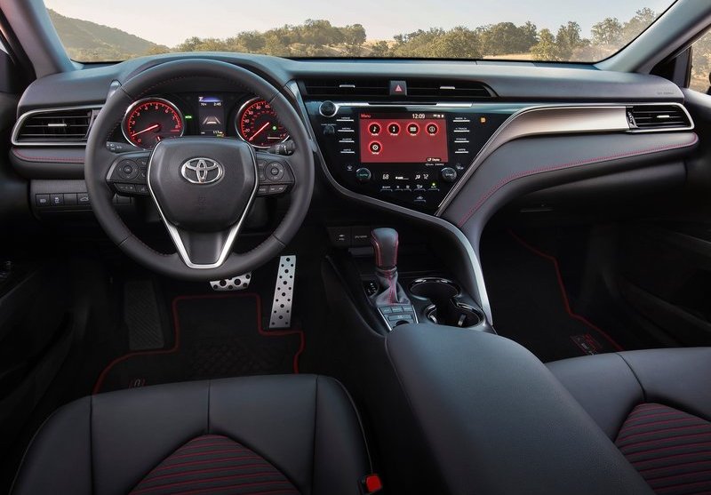 Toyota-Camry_TRD