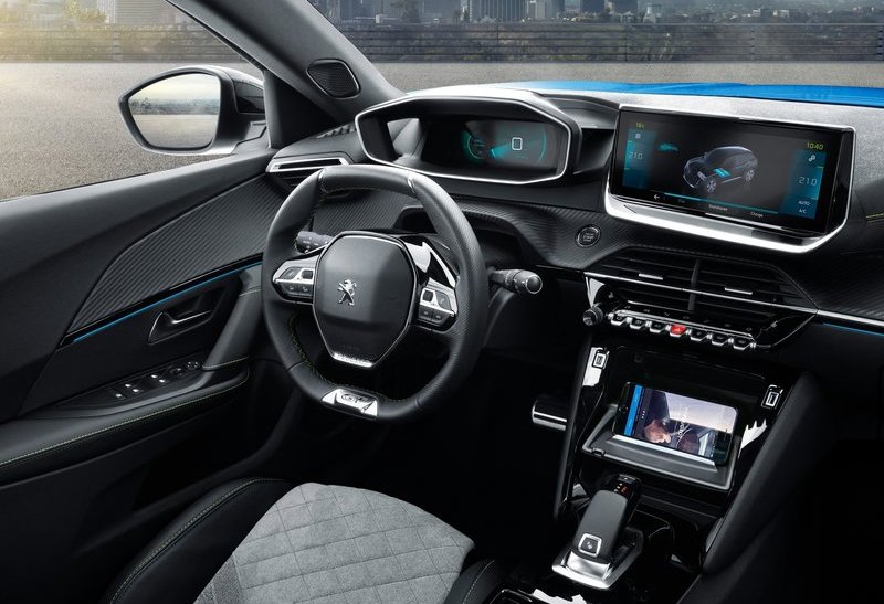 новый Peugeot 2008