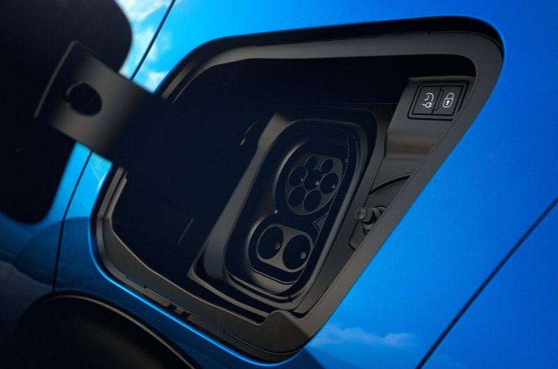 новый Peugeot 2008