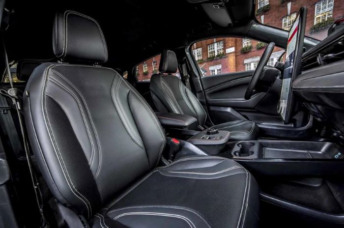 салон Ford Mustang Mach-E электрический кроссовер