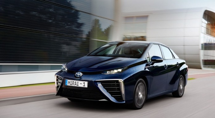Toyota Mirai. Плюсы и минусы водородного автомобиля